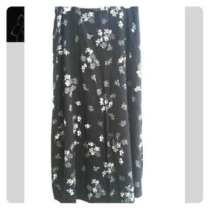 Maxi Black Skirt w/ White Roses Size 16